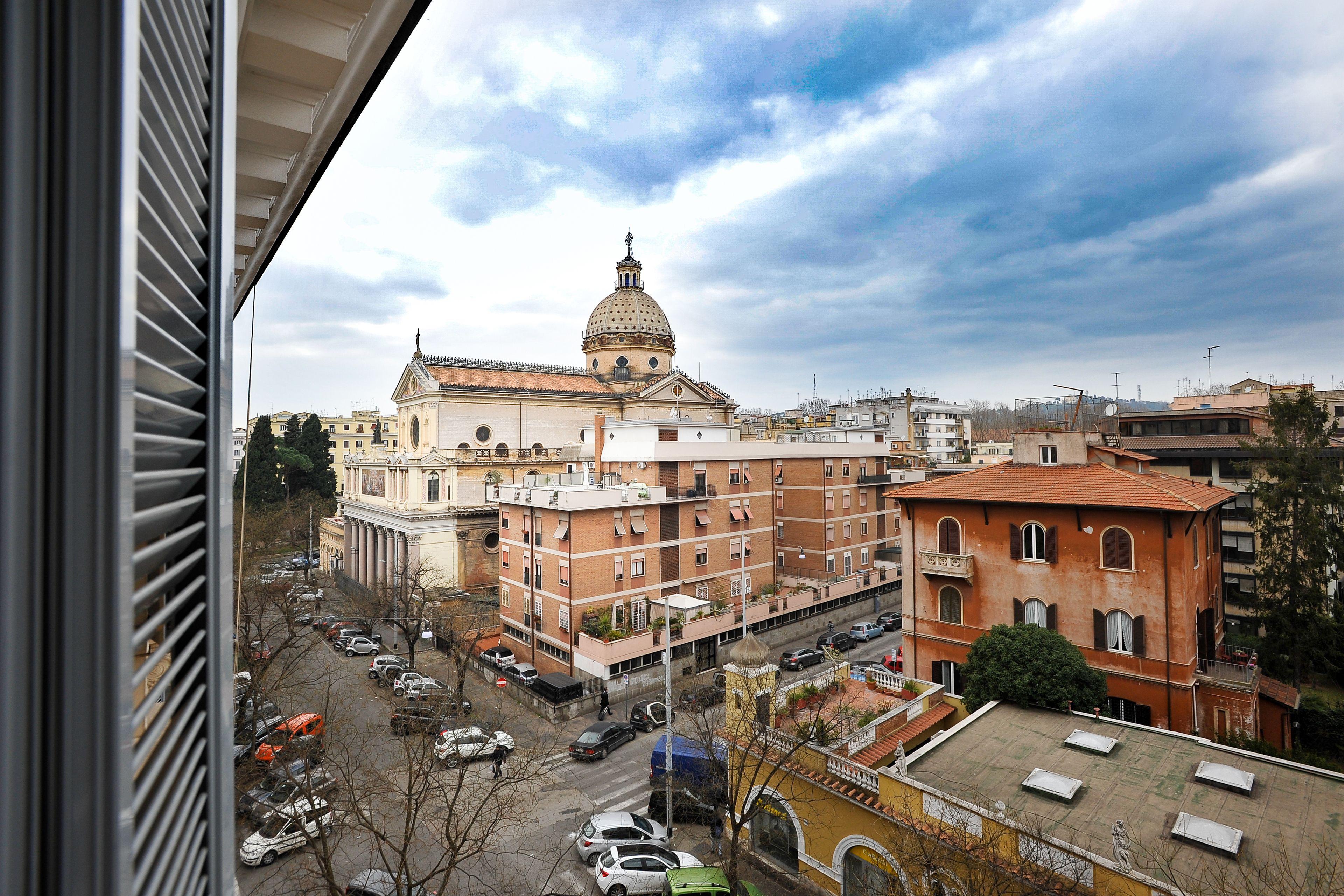Domus Castroni Pompeo Magno, Rome